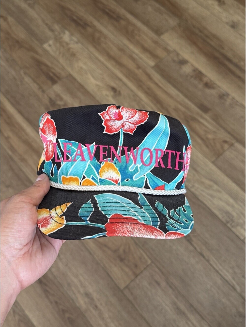 Vintage 90s San Sun Leavenworth Floral Rope Trucker Hat